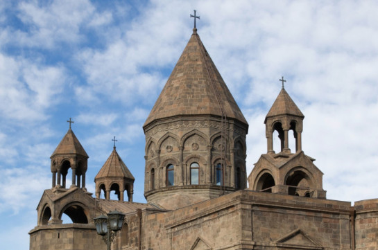 «Ցավոք սրտի, չեմ կարող մասնակցել». Ալեն Սիմոնյանին հրավիրել են Մայր Տաճարի վերաօծման ու Մյուռոնօրհնության արարողություններին