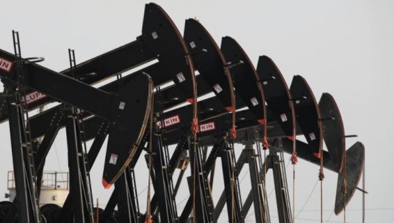Мировые цены на нефть продолжают расти на фоне пожаров в Канаде