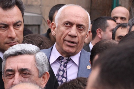 ԱԺ էթիկայի հանձնաժողովը մասնակի բավարարել է Մհեր Սեդրակյանի դեմ լրագրողական երեք կազմակերպությունների դիմումը