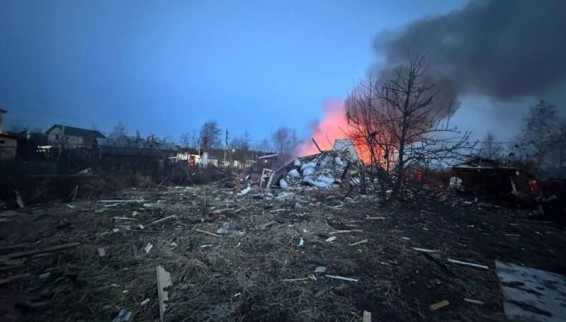 При массовой атаке беспилотников на Москву и Подмосковье погиб человек