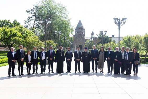«Անհրաժեշտ ջանքեր կգործադրվեն հայ ժողովրդի առջև ծառացած մարտահրավերների հաղթահարման ուղղությամբ». Ամենայն Հայոց Կաթողիկոսն ընդունել է Մարսելի քաղաքապետին