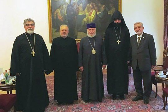 Ամենայն Հայոց Կաթողիկոսն ընդունել է Արամ Աթեշյանին