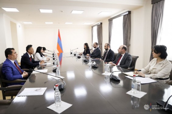 Արարատ Միրզոյանն ընդունել է Չինաստանի նորանշանակ դեսպանին, քննարկել են երկկողմ գործընկերությանը վերաբերող հարցեր
