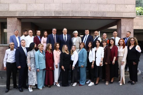 Լավրովն այցելել է Երևանի Ռուսական տուն