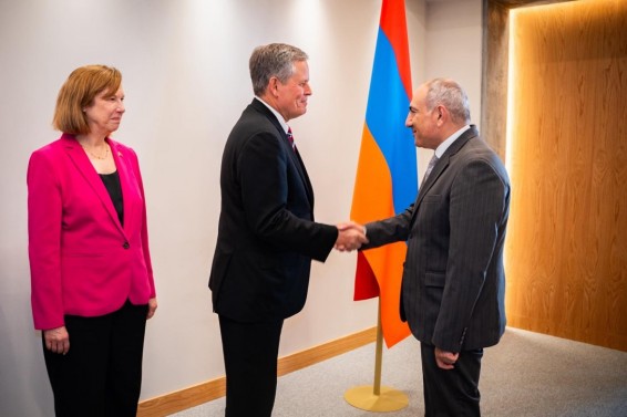 Հայաստանն ու Ադրբեջանը պետք է ստորագրեն խաղաղության համաձայնագիր. ԱՄՆ սենատորը աջակցել է Թրամփի վարչակազմի դիրքորոշմանը