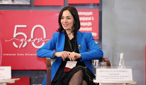 «Վարչապետը մեկնաբանել է իր գրառումը, ավելացնելու որևէ բան չունեմ». ԿԳՄՍ նախարարը՝ Փաշինյանի հայհոյախառն գրառումներին մասին (Տեսանյութ)