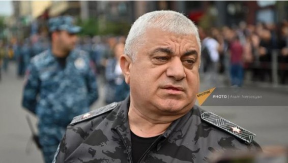 Начальник полиции ушел после дня рождения Пашиняна? СМИ сообщили о подоплеке отставки