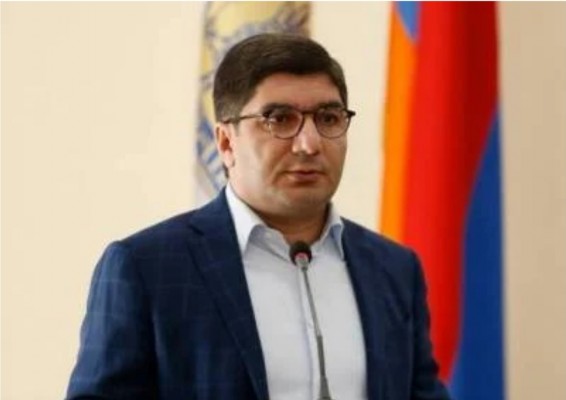 Նիկոլ Փաշինյան, Ձեզ ո՞ր պետական պաշտոնյան է նման հիմարություն ներկայացրել. Մեսրոպ Մանուկյան
