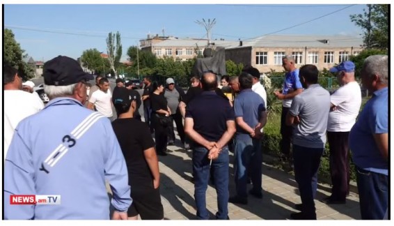 Жители села Касах проводят акцию протеста