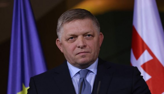 Фицо: Словакия предложит отложить вопрос о новых антироссийских санкциях ЕС