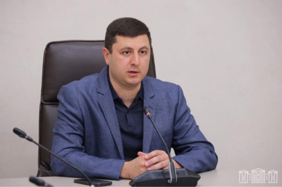 Ադրբեջանցիների համար հայաստանյան լրահոսը տոնական էր․ Աբրահամյան