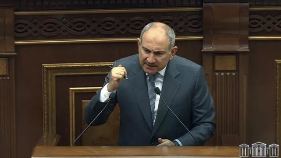 Пашинян представил разъяснение по поводу скандального поста об архиепископе - СМИ