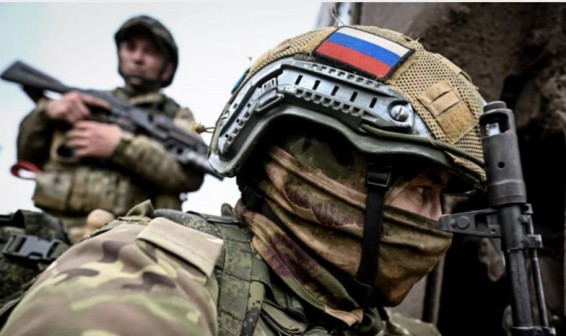 Медведев: за полгода в войска России пришли более 210 тысяч контрактников
