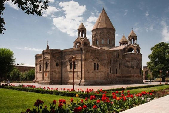 «Աղետաբեր հարված հայ ժողովրդին». Մայր Աթոռը հայտարարություն է տարածել իշխանությունների մասին