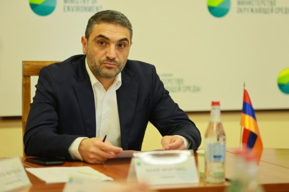 Հակոբ Սիմիդյանն ազատվել է Շրջակա միջավայրի նախարարի պաշտոնից
