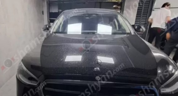 Էլիտար շենքի ստորգետնյա ավտոկայանատեղիում, մեքենայի մեջ հայտնաբերվել է տղամարդու մարմին, ձեռքին էլ՝ ատրճանակ