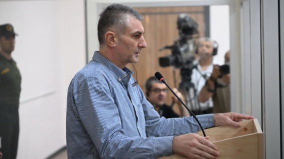 Դավիթ Մանուկյանը ինչպես նախկինում, այնպես էլ հիմա` թաքնվել չունի, Բաքվի դատարանում խոսում է հստակ, վստահ, ձիգ կեցվածքով. Աբրահամյան