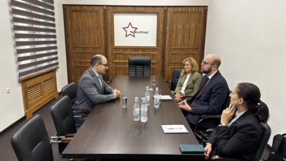 Հայկ Մամիջանյանը հանդիպել է Եվրոպայի խորհրդարանի ԵԺԿ խմբակցության անդամի հետ