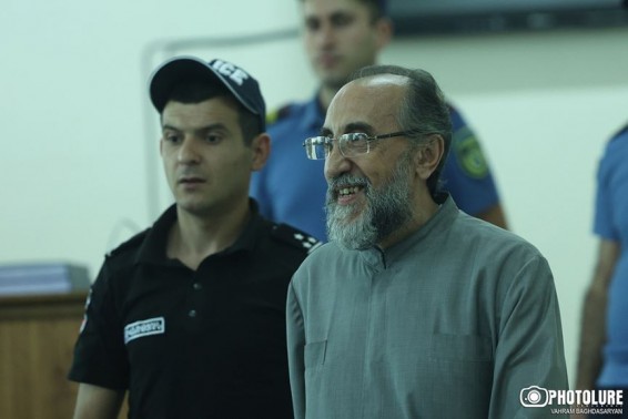 Архиепископ Аджапахян признан судом виновным в 