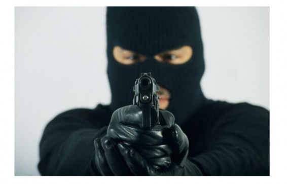 В Армении люди под видом полицейских похитили иностранцев и выманили криптовалюту на $37 тыс.