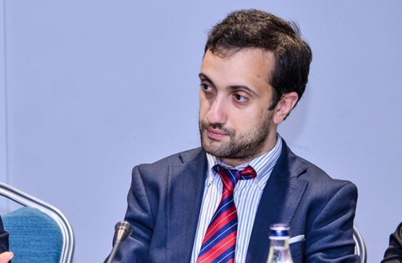 Գործ ունենք ապօրինության հետ. հակված եմ մտածելու, որ այդ տեսագրություններն արվել են պետական կառույցների կողմից. Իոաննիսյանը՝ Արշակ Սրբազանին վերագրվող տեսանյութերի մասին