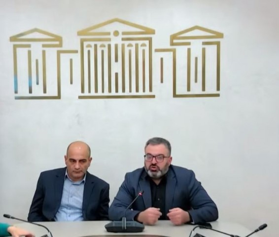 Ցուցիչ է, երբ ՔՊ-ականները միաբերան դատապարտում են մարդու անձնական կյանք մտնելը, բայց բոլորով ծանոթացել էին Հովիկ Աղազարյանի անձնական բնույթի նամակագրությանը. Դանիելյան