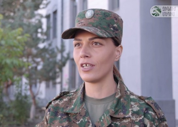 «Մա՛մ, դու հայ ես, երբեք չպիտի թուլանաս»․ սերժանտ Աշխեն Սիմոնյանին ոգեշնչում է փոքրիկ դուստրը (Տեսանյութ)