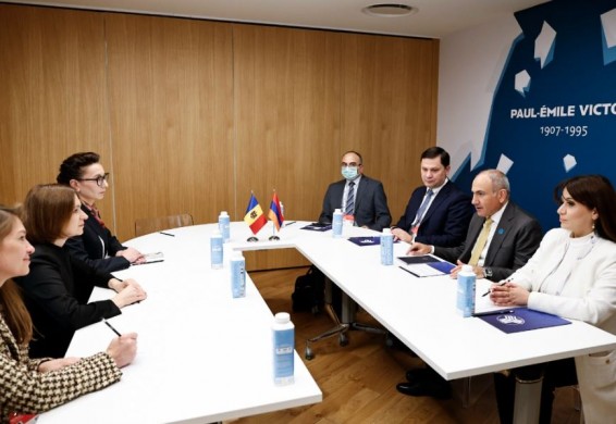 Пашинян и Санду обсудили армяно-молдавское сотрудничество и взаимную международную поддержку