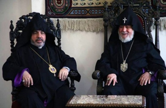 «Չընկրկել քաղաքական կամ վարչական ճնշումների դեմ». Երուսաղեմի հայոց պատրիարք Նուրհան արքեպիսկոպոս Մանուկյանն աջակցություն է հայտնել Վեհափառ Հայրապետին