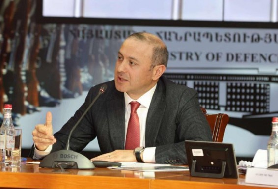 Секретарь Совета безопасности Армении представил руководящему составу ВС РА видение комплексной системы обороны и безопасности страны