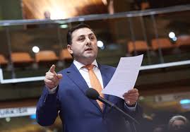 Մեր կրկեսի հանդիսատեսը վաղուց ժողովուրդը չի. հիասթափվել, հոգնել ու մի կողմ է քաշվել. Ֆարմանյան