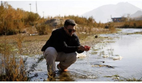 В Тегеране на фоне многолетней засухи провели коллективную молитву о дожде