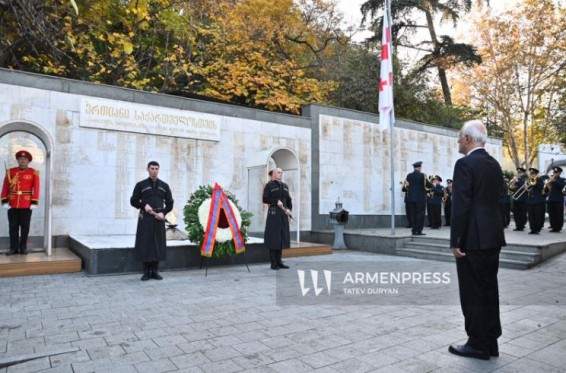 Президент Армении в Тбилиси возложил венок к «Мемориалу Героев»