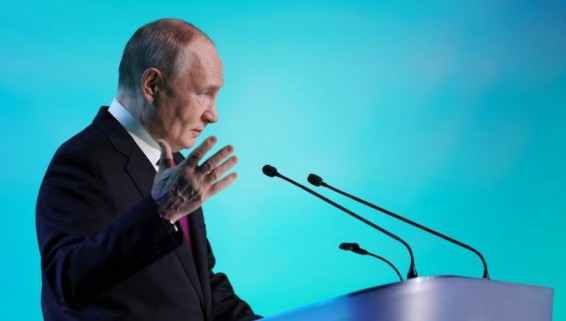 Путин поручил создать штаб руководства деятельностью в сфере ИИ в России