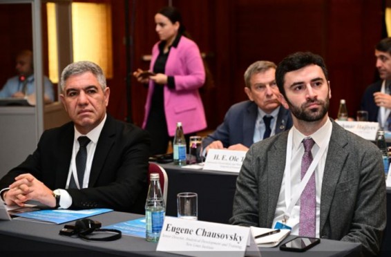 В Баку проходит форум «мозговых центров» Азербайджана и США