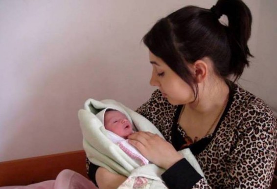 Նորածին երեխային անվանել են Անահիտ՝ զոհված հոր ցանկությամբ