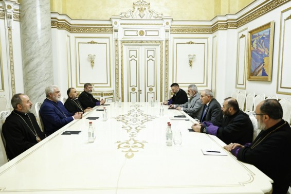 Միաբանների ժողովում չի քննարկվել Նիկոլ Փաշինյանի հետ հանդիպած Սրբազանների կարգալուծության հարցը