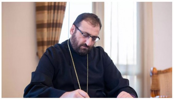 Архиепископ Аршак Хачатрян не явится в СК: адвокат сомневается в объективности экспертизы