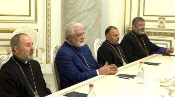 «Իրավունք». 10 եպիսկոպոսների հայտարարությունը իրավապահները չեն ուսումնասիրել