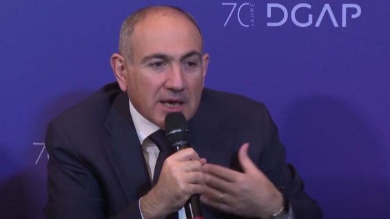 Ոչ ոք չգիտի՝ ինչ գումար է մուտք լինում, ինչպես է այն ծախսվում. Փաշինյանը Գերմանիայում էլ է դժգոհել Առաքելական եկեղեցուց և հոգևորականներից