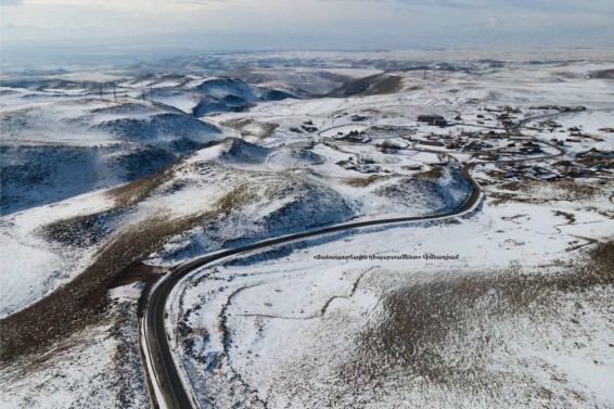 Ջերմուկում, Վարդենյաց լեռնանցքում և Սարավան- «Զանգեր» կոչվող ավտոճանապարհին ձյուն է տեղում