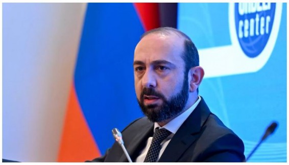 Власти Армении не стремятся разорвать связи с РФ - глава МИД