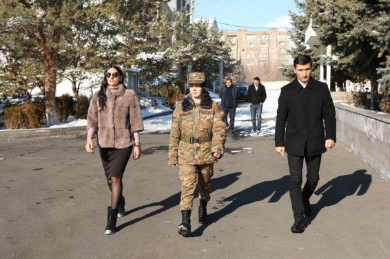 Անահիտ Մանասյանն այցելել է ՊՆ N զորամասի կանանց գումարտակ