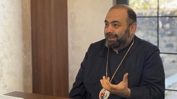 Մկրտիչ Սրբազանի կալանքը վերացվել է, կիրառվել է տնային կալանք