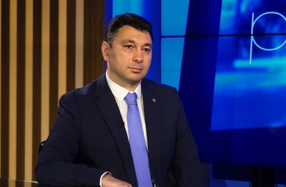 «Նոքյարն իր էֆենդիին» ի՞նչ կարող է ասել, դրա համար սրանց պետք է հեռացնել,որ և՛ Անկախ Հայաստան լինի, և՛ իրական հայ-ռուսական դաշինք. Շարմազանով