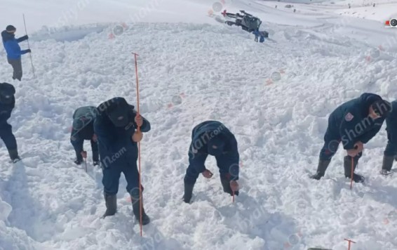 Ապարանի «Մայլեռ» լեռնադահուկային հանգստի գոտում փրկարարները 6մ խորությամբ ձնահյուսի տակ հայտնաբերել են աշխատակցի մարմինը