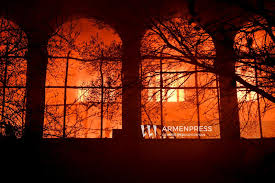 Նախանական տվյալներով՝ 3 անչափահաս մտել են «Կանազի»-ի շենք, կիթառ նվագել, տաքանալու համար այրել են գույք. Մանրամասներ