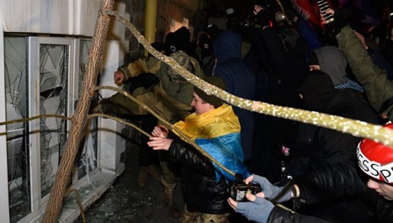 При нападении на киевский офис Сбербанка никто не пострадал