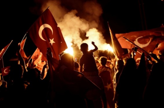 Թուրքիայում բնակչության 79 տոկոսը համոզված է, որ հեղաշրջման փորձի հետևում կանգնած է ԱՄՆ-ն. հարցում