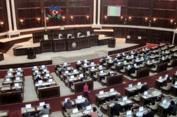 Ադրբեջանի խորհրդարանում պահանջել են վերանայել Ռուսաստանի հետ հարաբերությունները